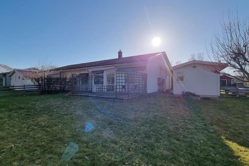 Trivsamt Parhus I Lugnt Omrade Inne I Tranas! Exterior foto