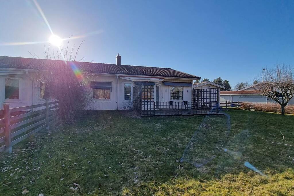 Trivsamt Parhus I Lugnt Omrade Inne I Tranas! Exterior foto